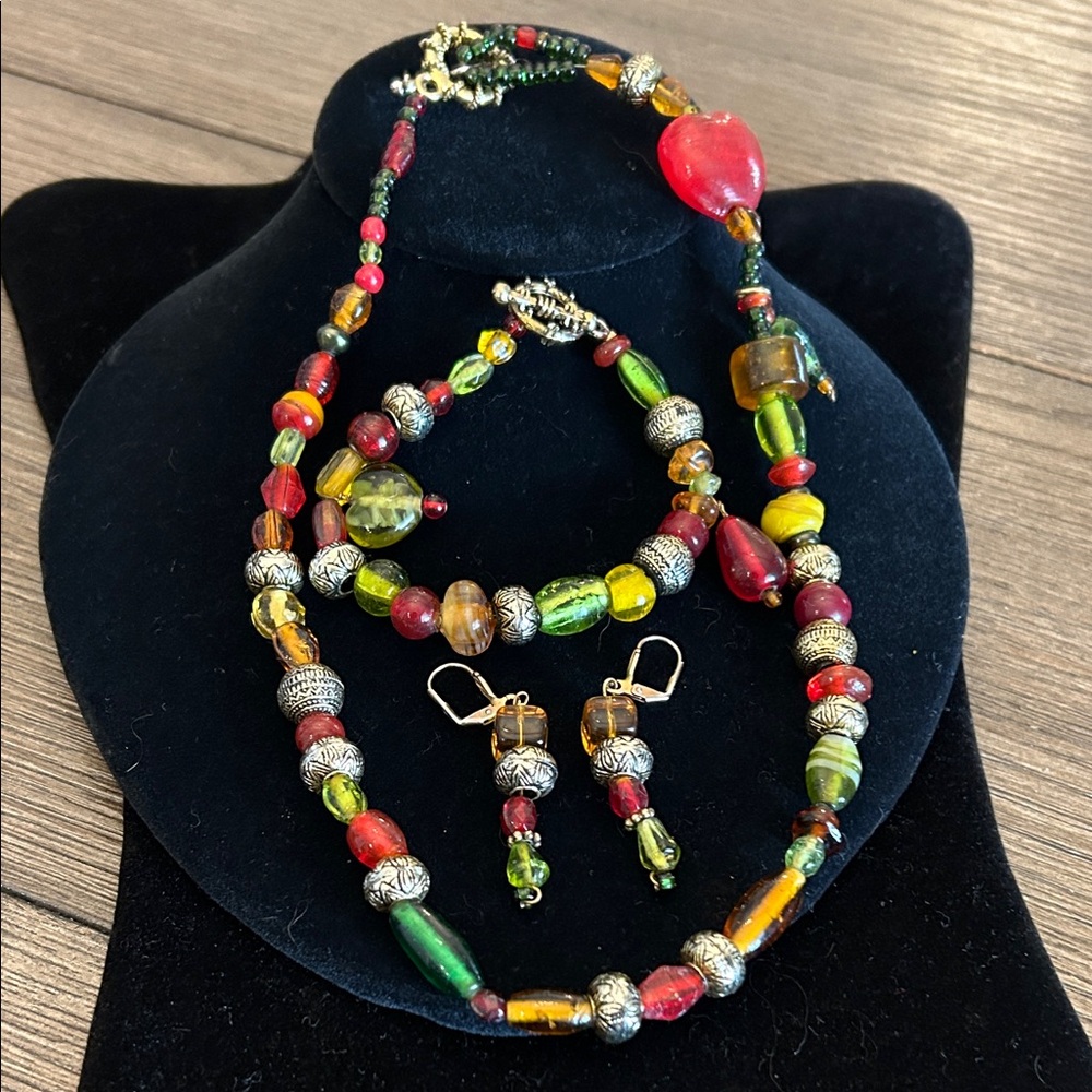 Colorful Glass Beaded Jewelry Set necklace bracelet and earrings GUC